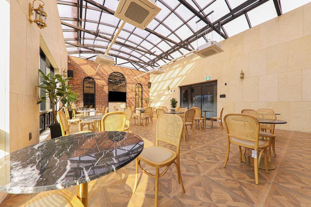 Restaurace v ubytování Hotel Demer Mokpo