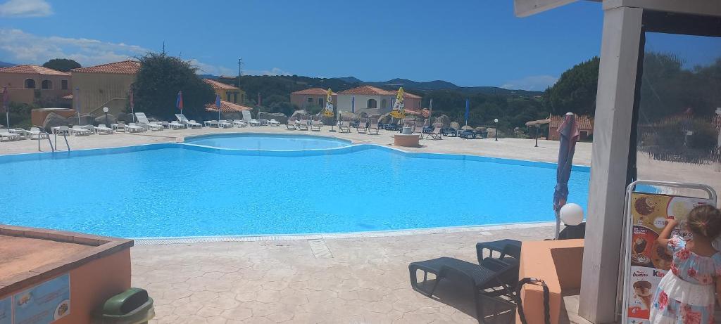 Bazén v ubytování Surf House Mirice nebo v jeho okolí
