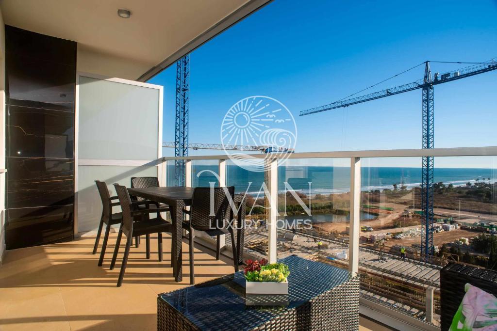 Fotografia z galérie ubytovania Casa Yani Ivan Luxury Homes 3ªPta Sur 1ªLínea v destinácii Oropesa del Mar