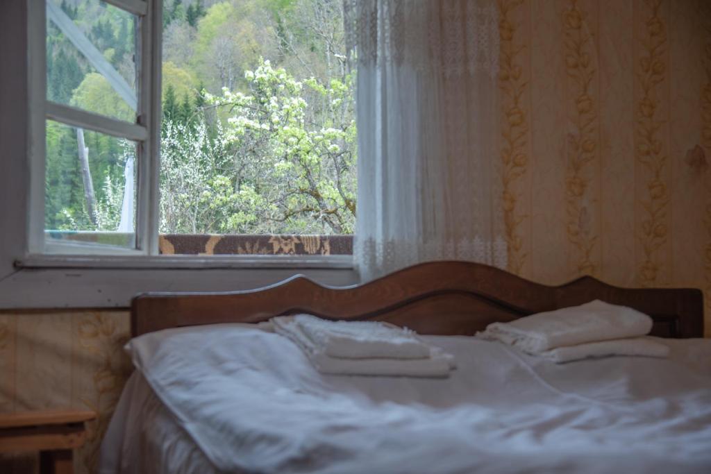 Letto o letti in una camera di Oda