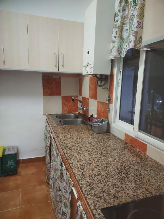 Kuchyň nebo kuchyňský kout v ubytování Casa La Morera