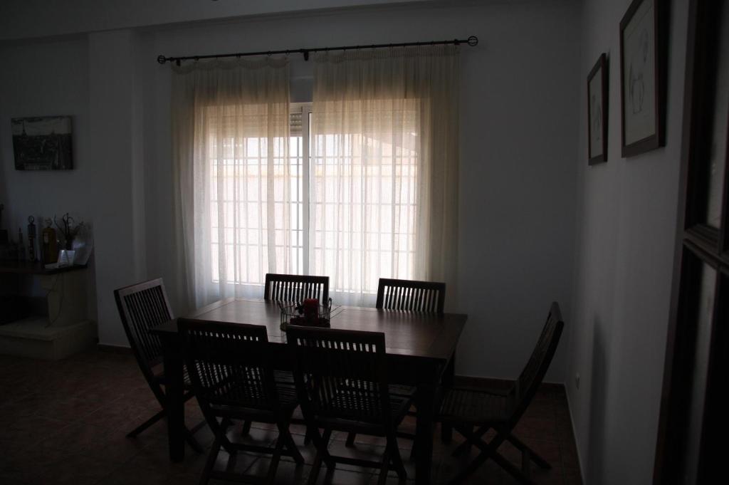 Fotografia z galérie ubytovania Moderno y amplio chalet, con piscina privada v destinácii Chiclana de la Frontera