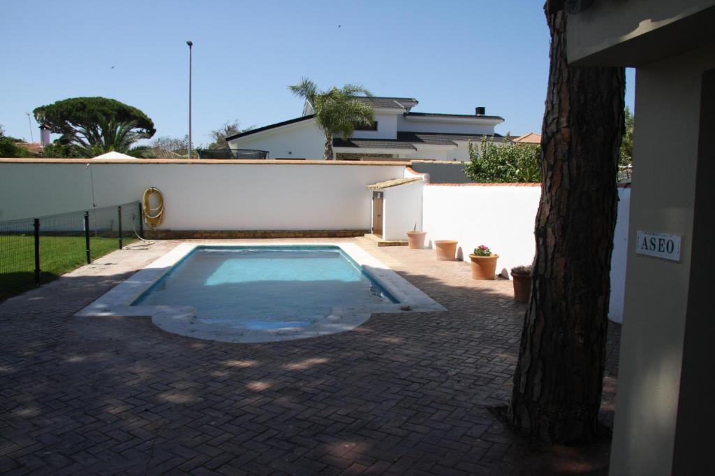 Bazén v ubytovaní Moderno y amplio chalet, con piscina privada alebo v jeho blízkosti