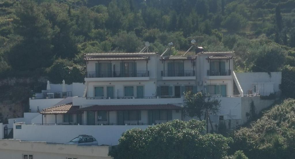 Příroda nedaleko aparthotelu