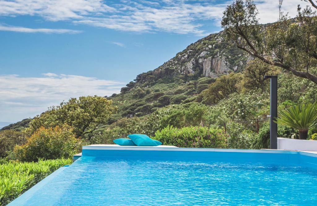 Bazén v ubytovaní Villa Tarifa Lodge alebo v jeho blízkosti