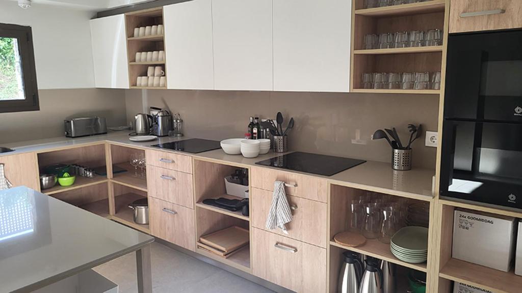 Köök või kööginurk majutusasutuses Aran Hostel