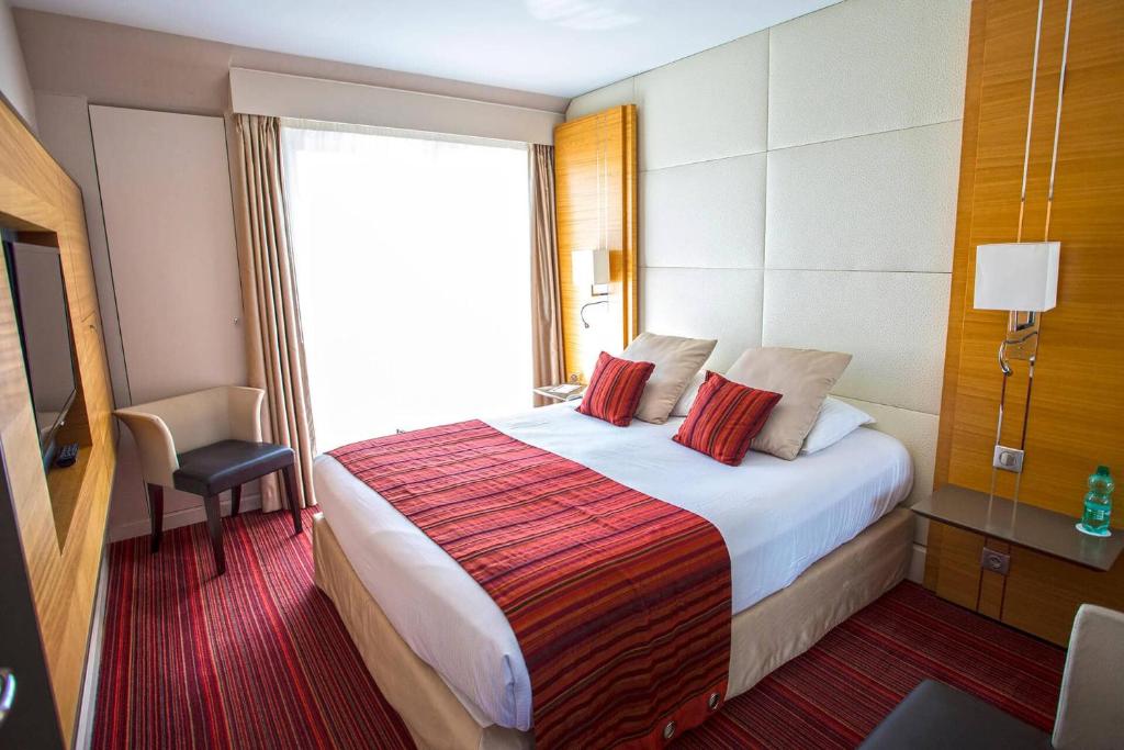 Le Churchill Hôtel & Spa - Habitación Doble Con Balcón Y Vistas Al Mar