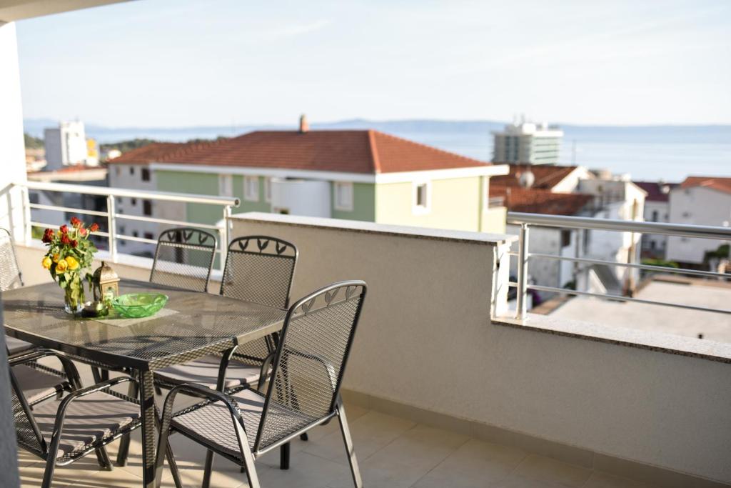 Balkón nebo terasa v ubytování Outstanding large apartment for 6+2