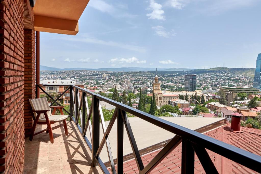 Nespecifikovaný výhled na hory nebo výhled na hory při pohledu z hotelu
