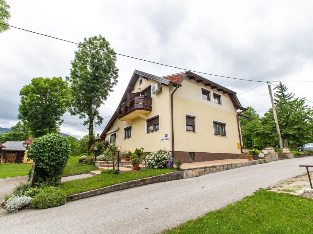 Apartment in Seliste Dreeni ko