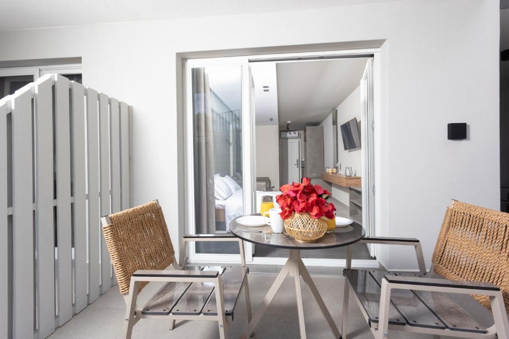 Notos Premium Holiday Apartments - 14