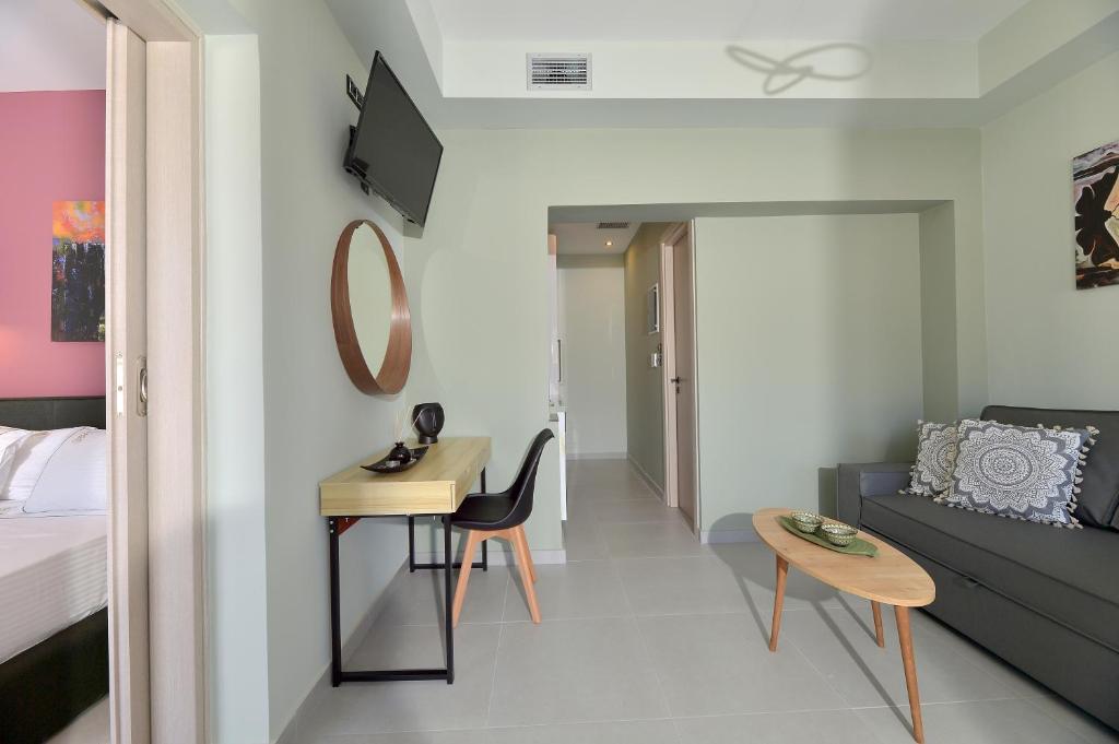 TV a/nebo společenská místnost v ubytování Swan Paradise Residences