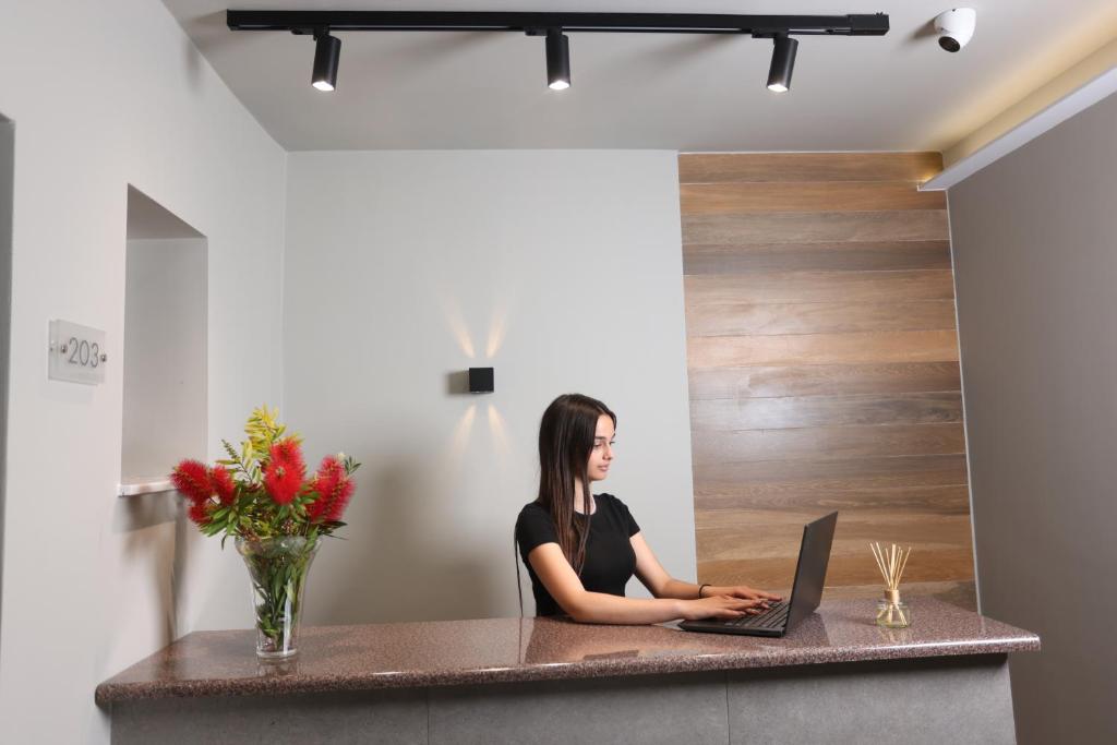 Notos Premium Holiday Apartments - 8