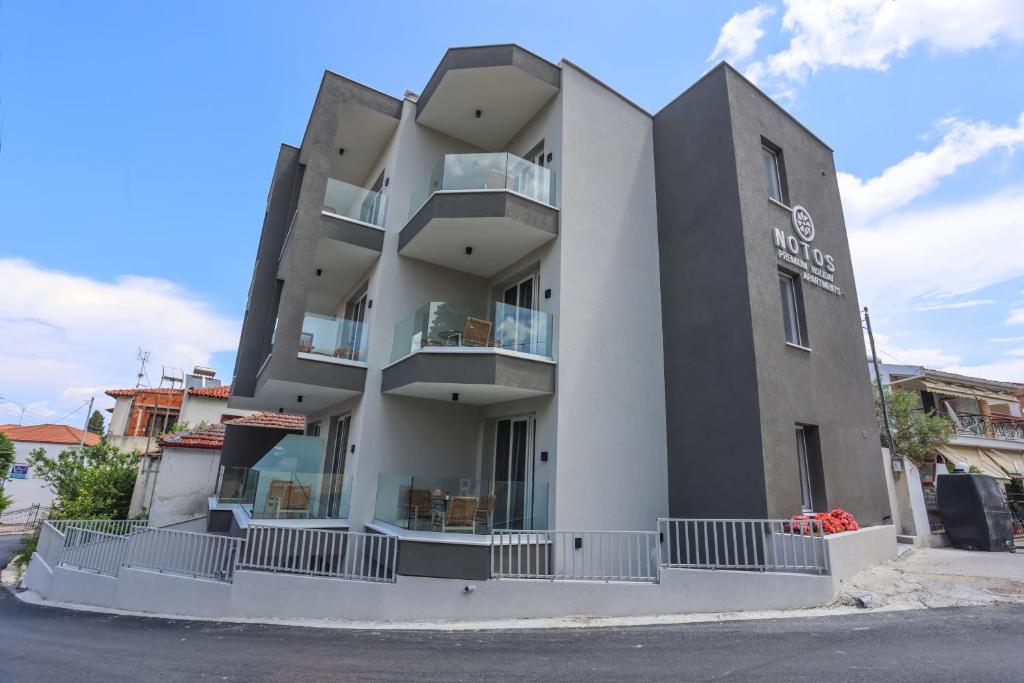 Notos Premium Holiday Apartments - 16