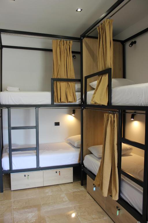Postel nebo postele na pokoji v ubytování Central Boutique Hostel