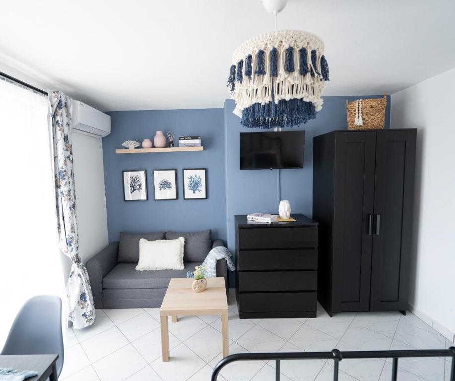 Postel nebo postele na pokoji v ubytování L'infini Sea View apartments Zubovići