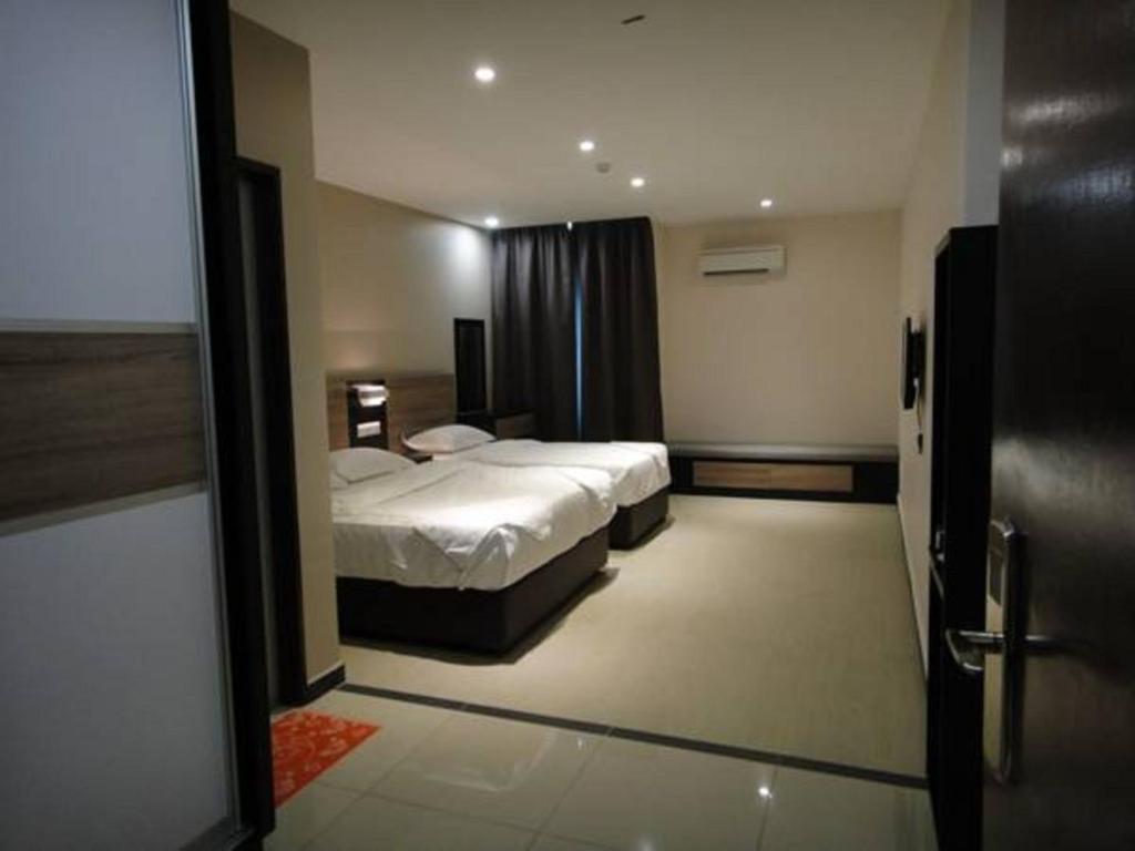 Galaxy Hotel - Triple Chambre De Luxe