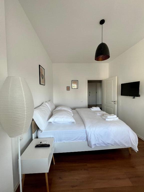Tirana Yellow Apartment - Imazhi 2
