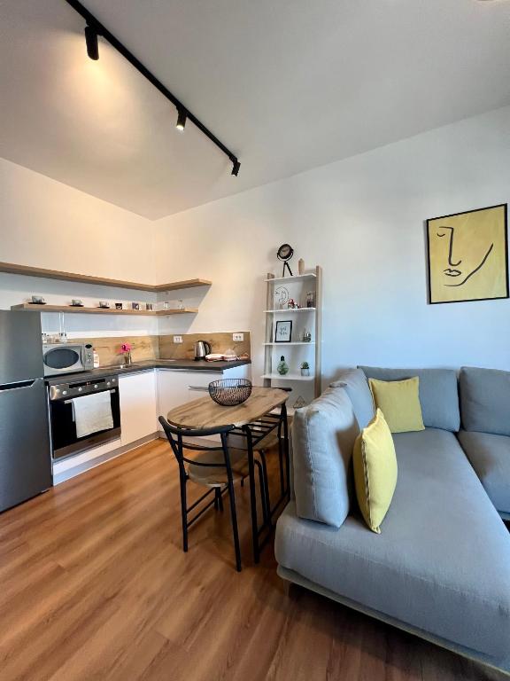 Tirana Yellow Apartment - Imazhi 10