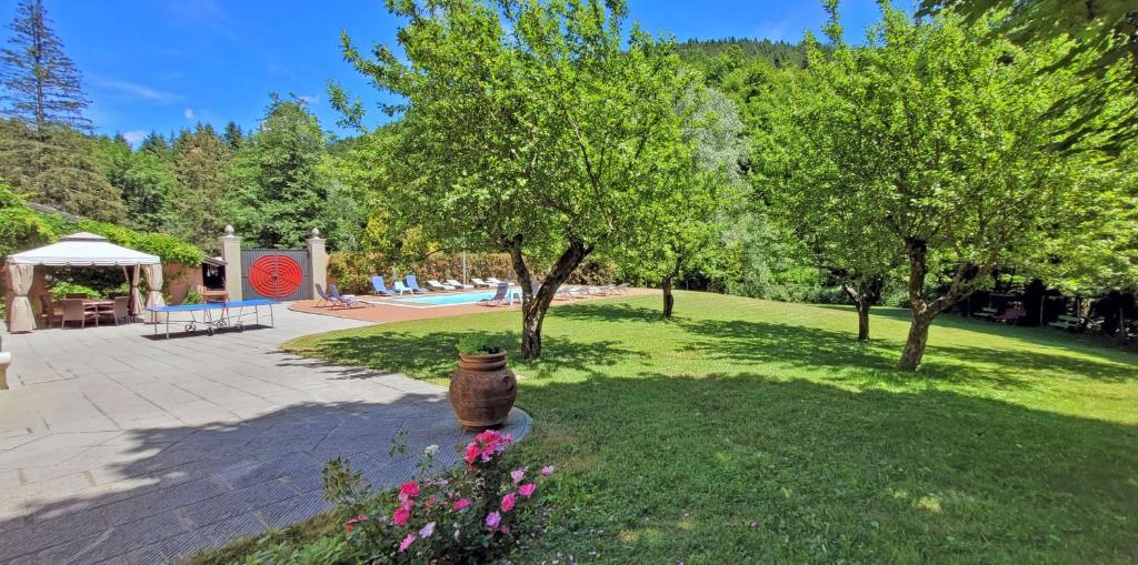 Vonkajšia záhrada v ubytovaní Villa Le Panche
