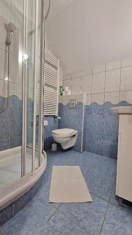 Koupelna v ubytování Aphrodite Hotel