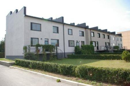 Budova, kde se aparthotel nachází