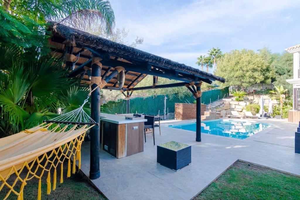 Fotografia z galérie ubytovania Stunning and Spacious Villa in Marbella - Casa Luz v Marbelli