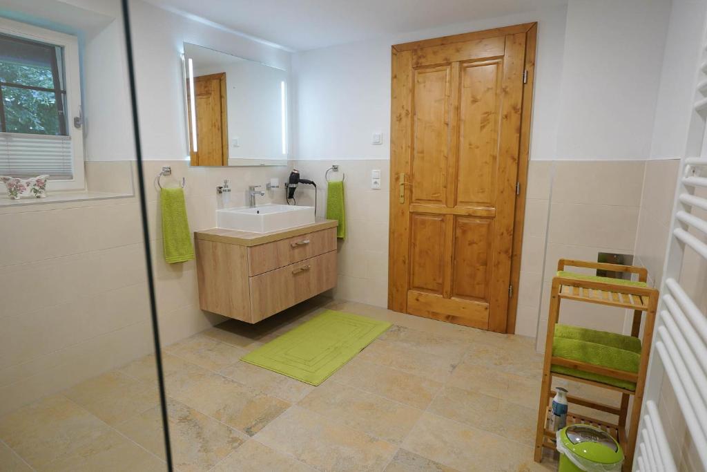 Postel nebo postele na pokoji v ubytování Ferienhaus KAUSCHLERHOF
