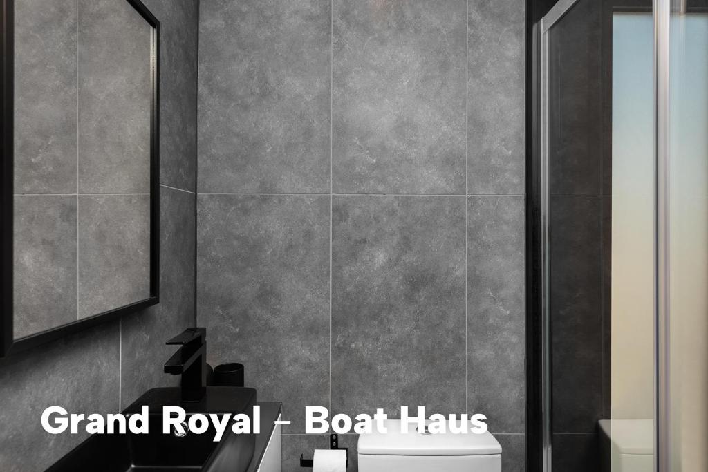 Fotografie z fotogalerie ubytování Boat Haus - Casas Flotantes frente a Gibraltar v destinaci La Línea de la Concepción