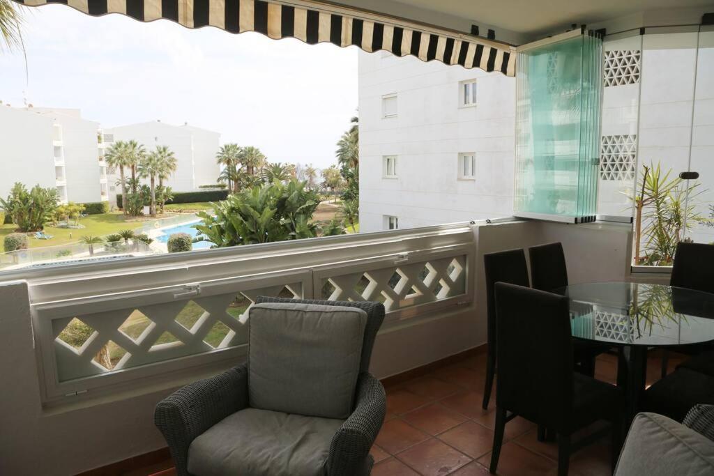 Posezení v ubytování Stylish, Spacious apartment with sea view