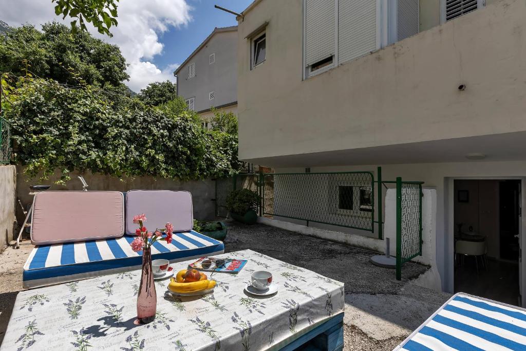 Jedlo v apartmáne alebo blízkom okolí