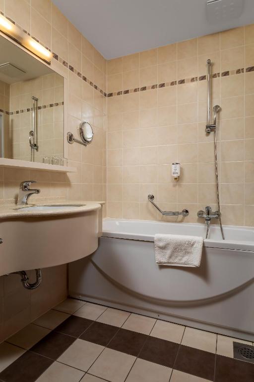 Koupelna v ubytování Grand Hotel BELLEVUE