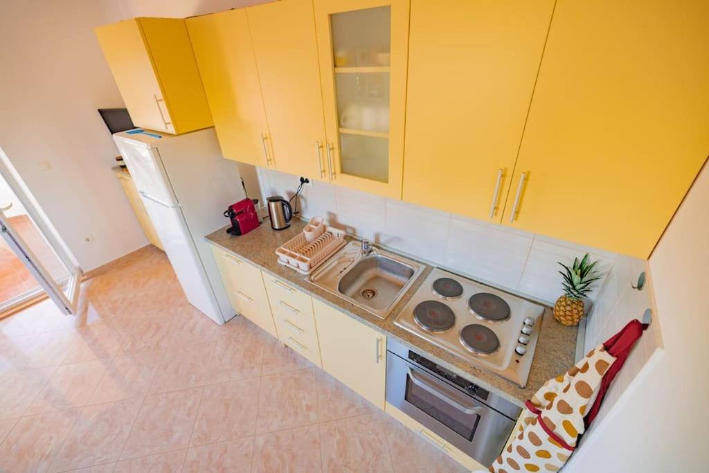 Kuchyň nebo kuchyňský kout v ubytování Apartment Vito, Pag Island