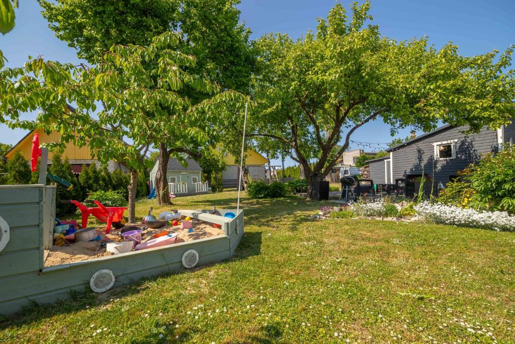 Zahrada ubytování Manni's house with garden & playground