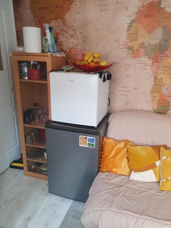 Kuchyň nebo kuchyňský kout v ubytování Demeure Prosper 1 chambre d'hôte privative avec petit déjeuner compris