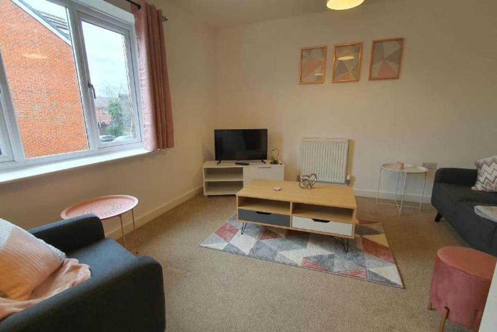 Rest&Recharge Modern Townhouse nr Salford Quays (Free Parking), Manchester (updated prices 2024)