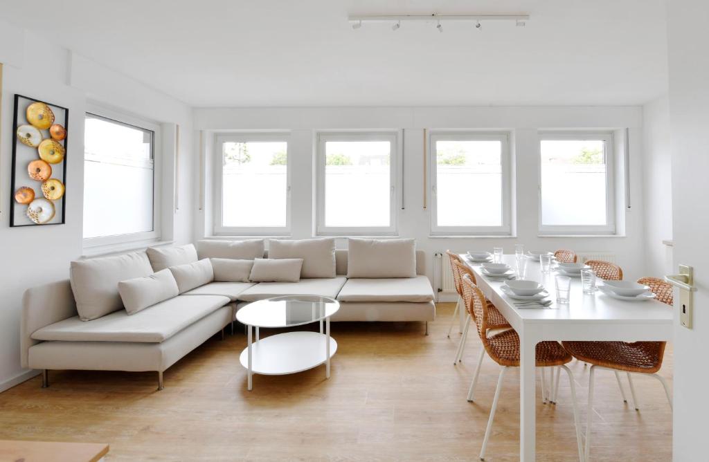 Posezení v ubytování Stay and Work Apartment - 8 beds - 4 bed rooms