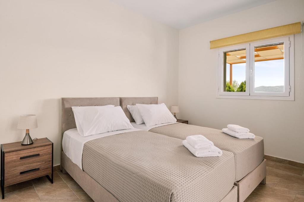Легло или легла в стая в Vasilopoulos Residences - Villa Anthia with jacuzzi & shared pool