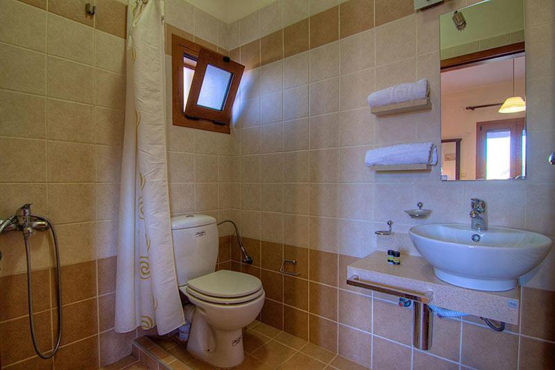 A bathroom at Elia Meronas