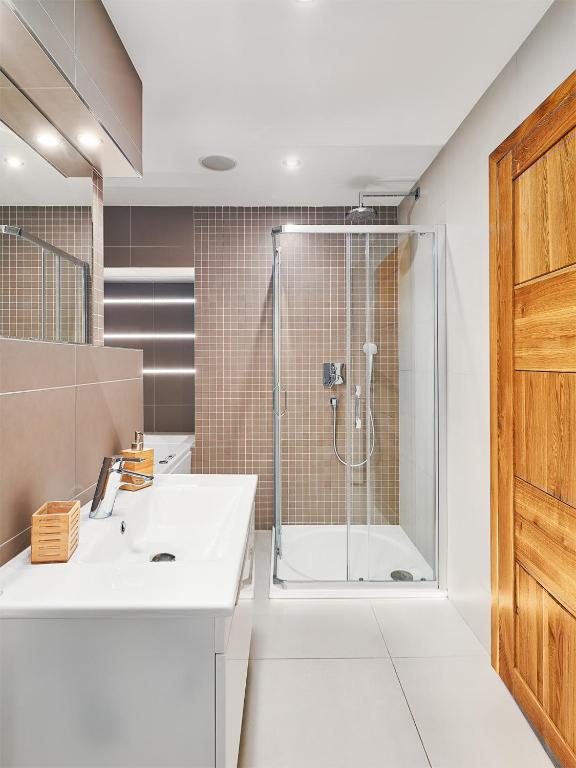 IMPERIAL Apartments - 5