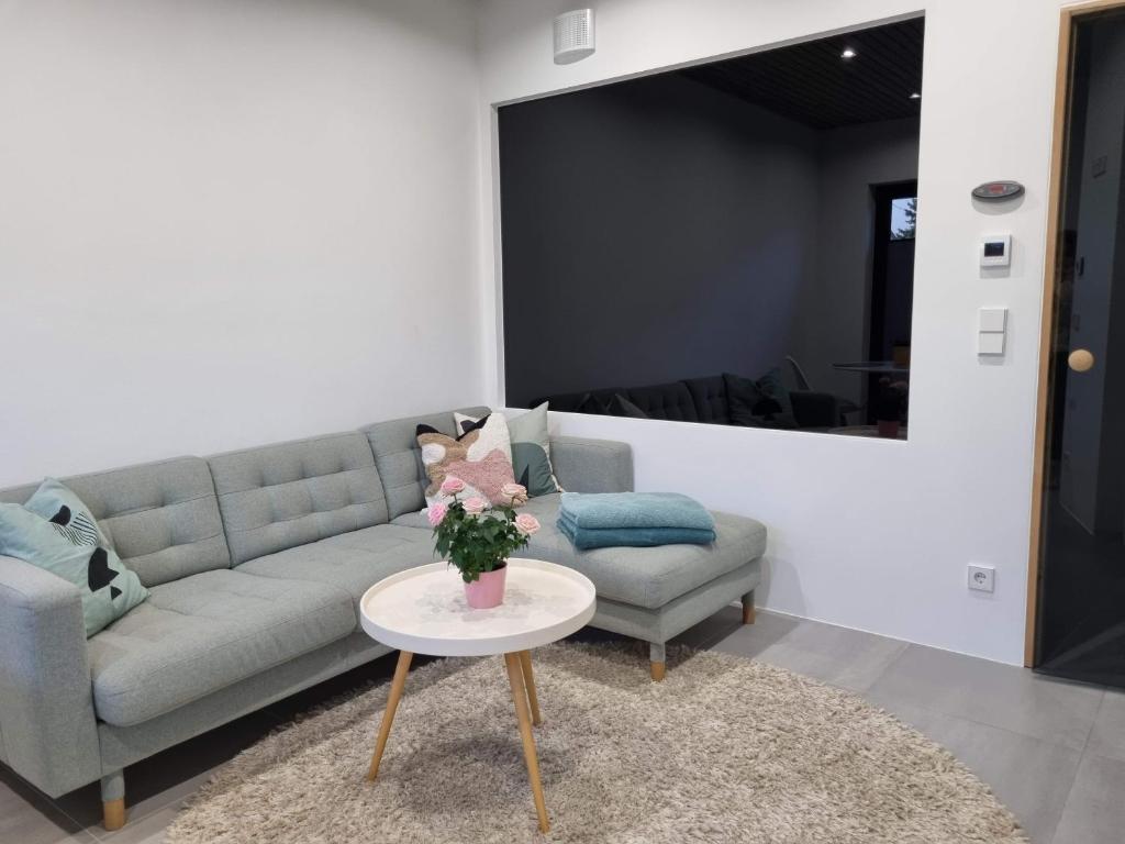 Posezení v ubytování Pärnu Merimetsa Holiday Home