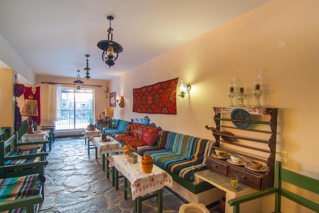 Posezení v ubytování Trefon Hotel Apartments and Family Suites