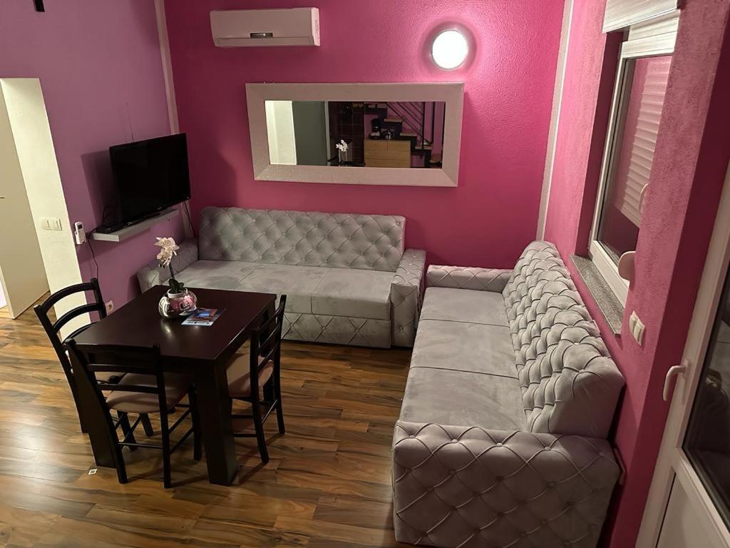 Posedenie v ubytovaní Apartments Glend