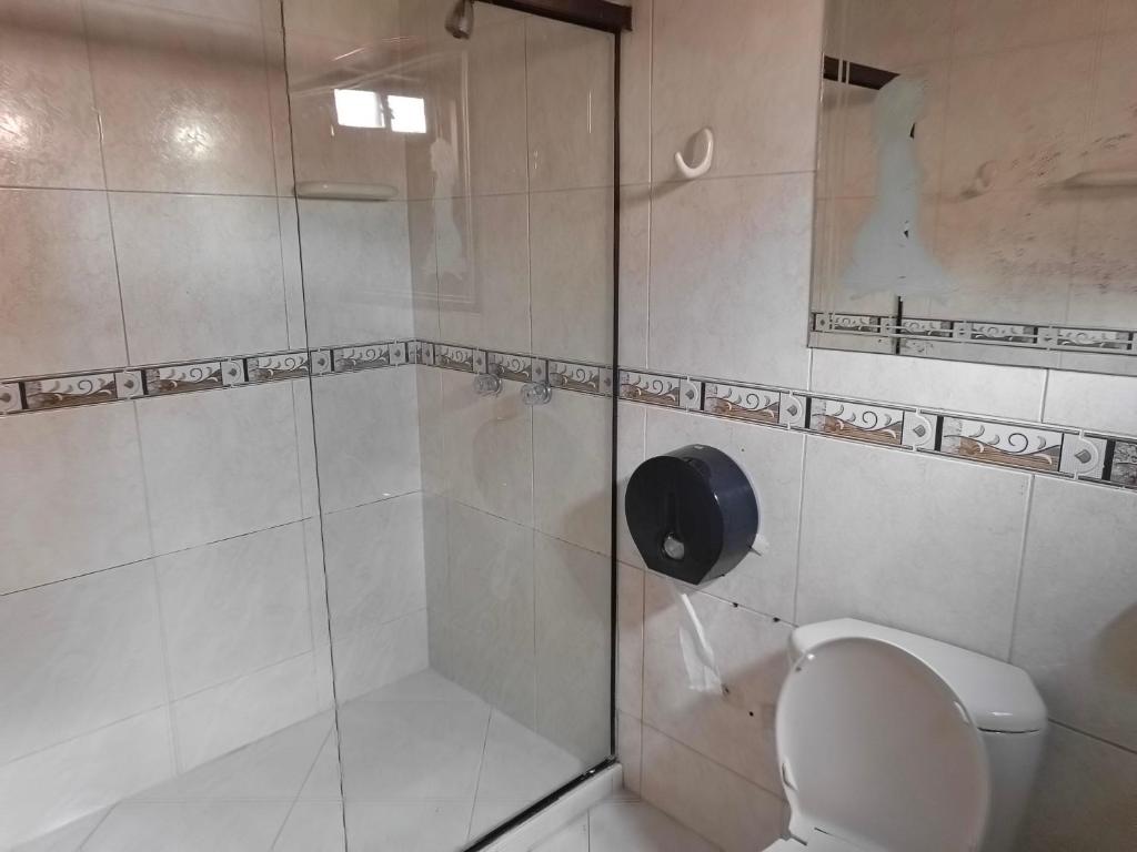Koupelna v ubytování Hotel Brisas MEDELLIN