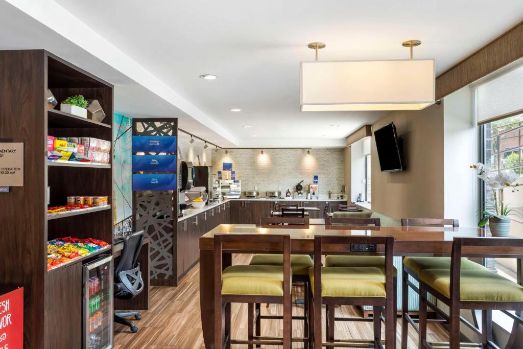 Best Western Brooklyn-Coney Island InnHotel in Brooklyn photo
