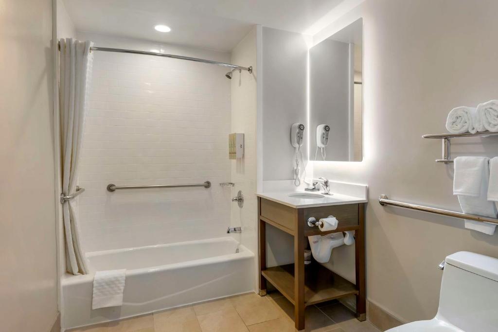 Best Western Brooklyn-Coney Island Inn photo