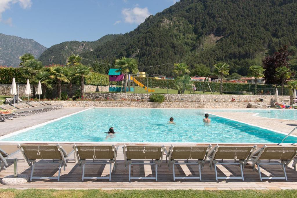 Nespecifikovaný výhled na hory nebo výhled na hory při pohledu z aparthotelu