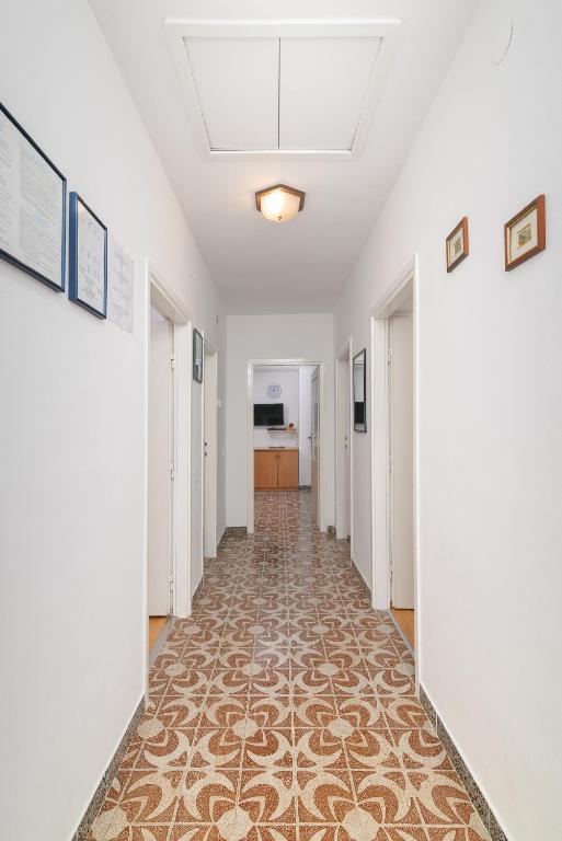 Zdjęcie z galerii obiektu Apartments by the sea Banjole, Pula - 2229 w Puli