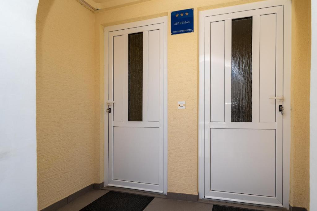 Fotografia z galérie ubytovania Apartments with parking spaces Vir - 20147 vo Viry