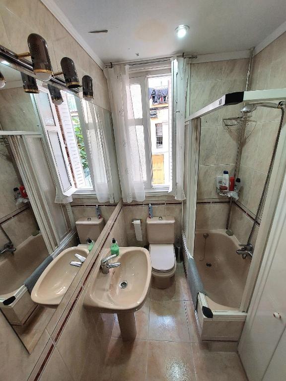 N1 Casa de Madrid - greenpeace line - Resim 40